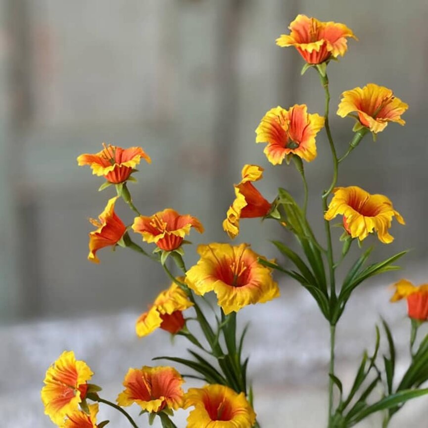 Cannikin Flower Spray - 20"