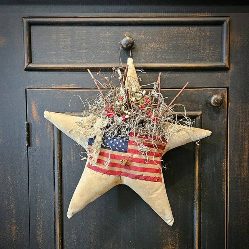 Americana Star with Flag Pocket - 14"