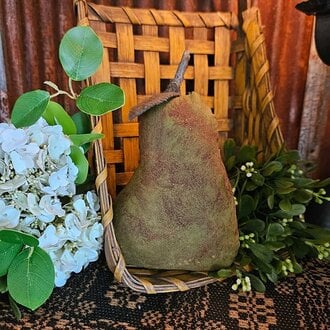 Primitive Pear Green with Cinnamon - 7.5"