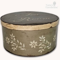 Round Box with Lid Tea Room Pewter - 10" x 5"