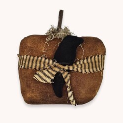 Cinnamon Pumpkin with Black Crow - 9"
