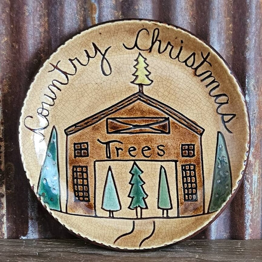 Smith Redware Country Christmas Trees Barn Round Plate - 7.5"