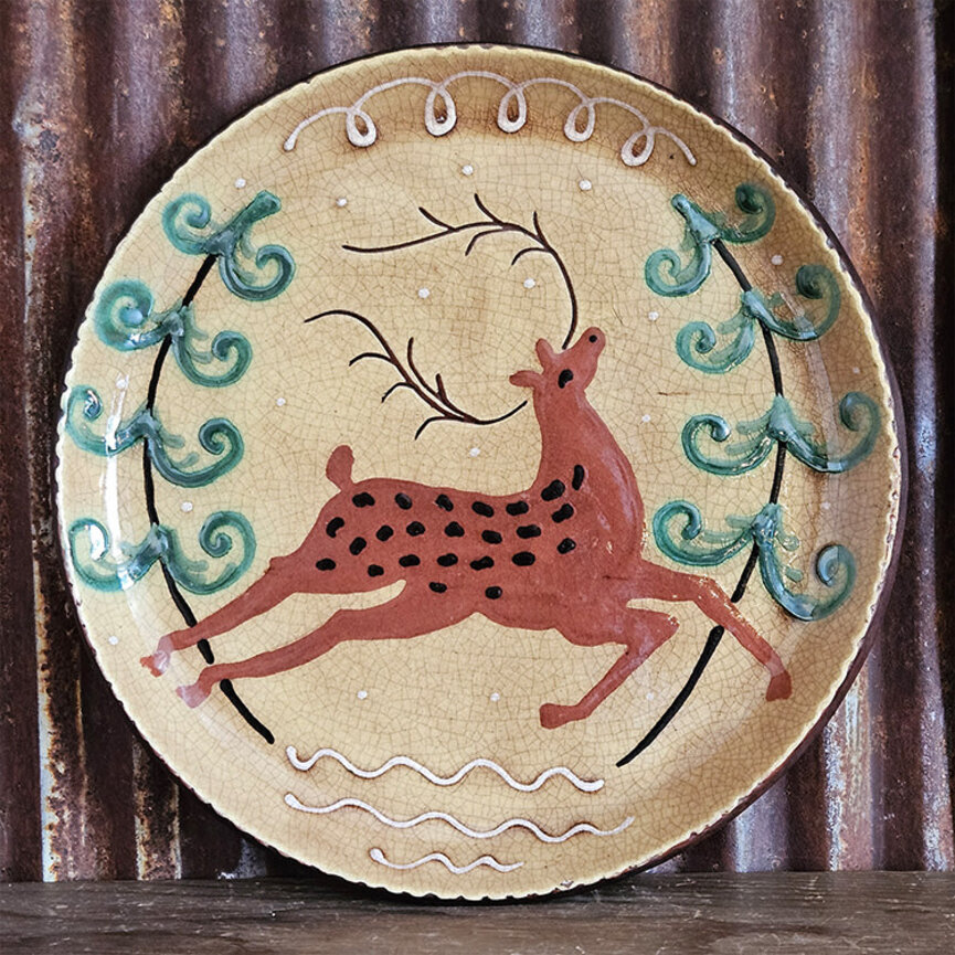 Smith Redware Reindeer Round Plate - 10.5"