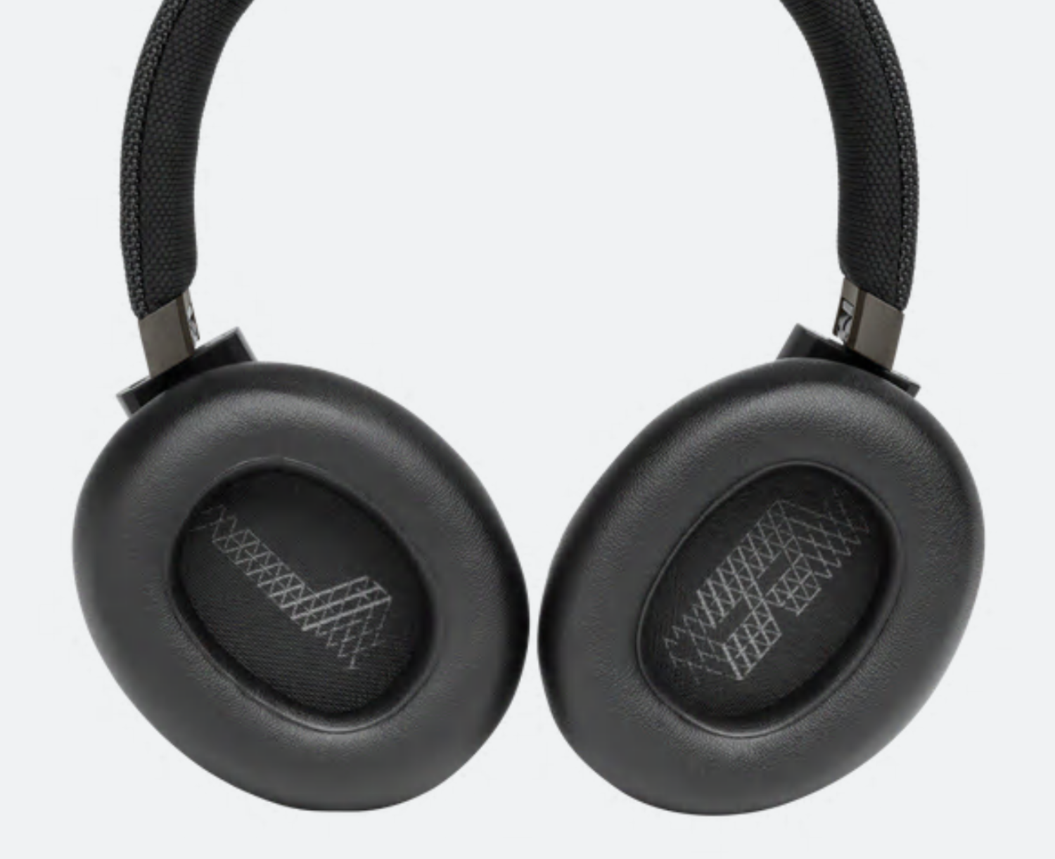 JBL Live 650BTNC Wireless Noise Cancelling Over-Ear Headphone 