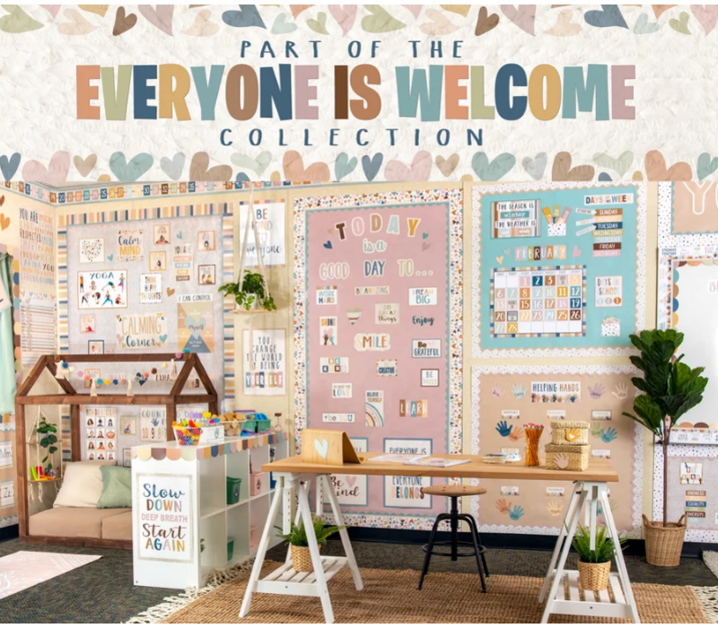 Everyone is Welcome Scalloped  Magnetic Border*