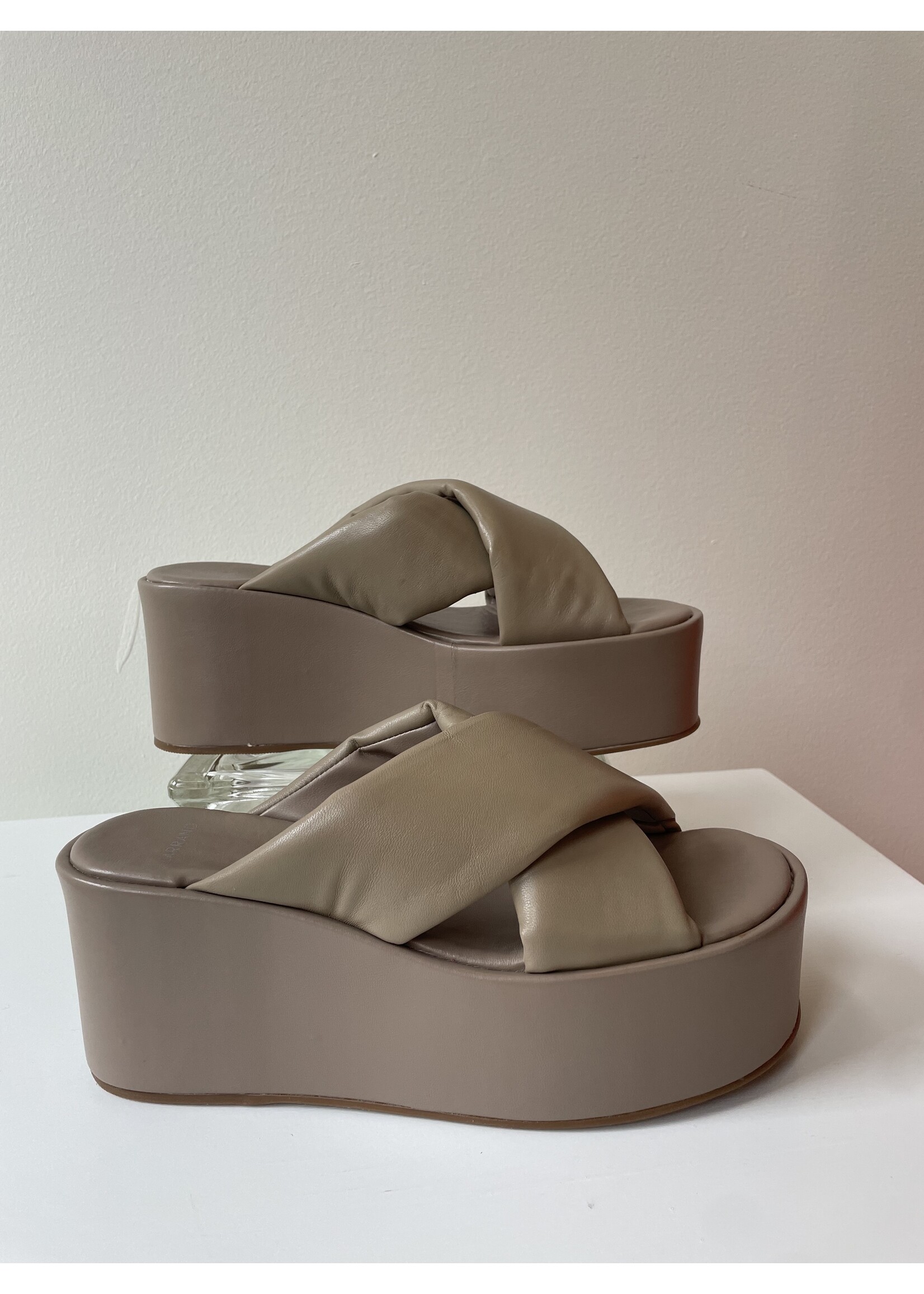 Carrano Ivonne Puffy Wedge