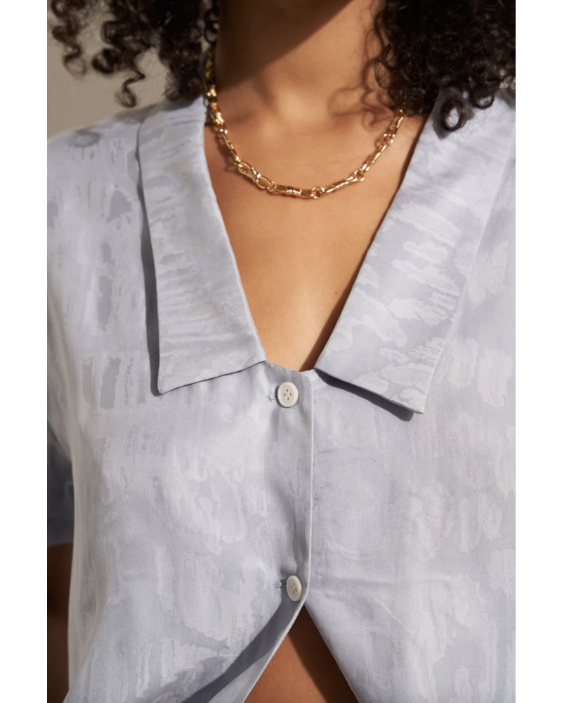 Idle Button Up