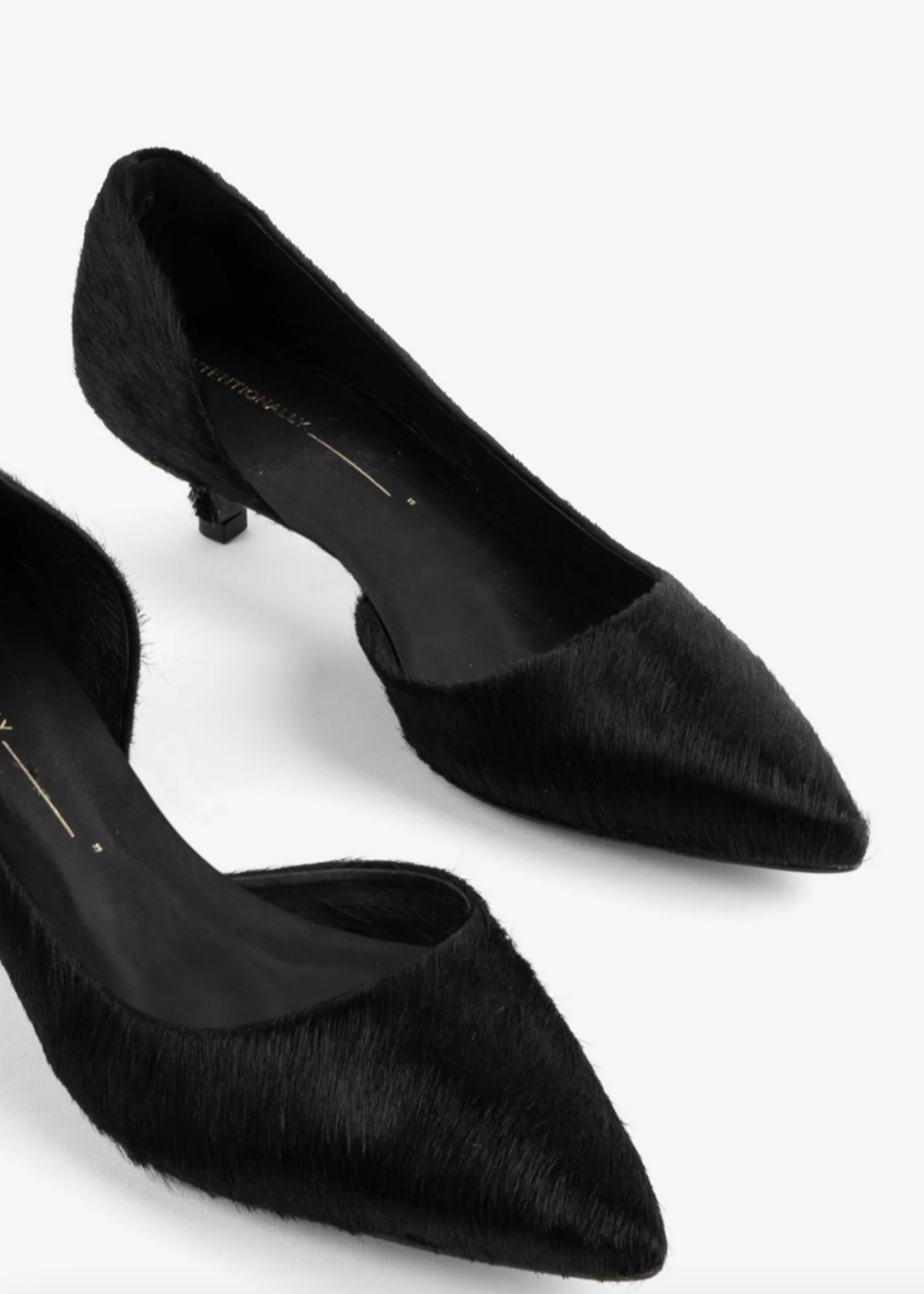 Intentionally Blank Costa Kitten Heel