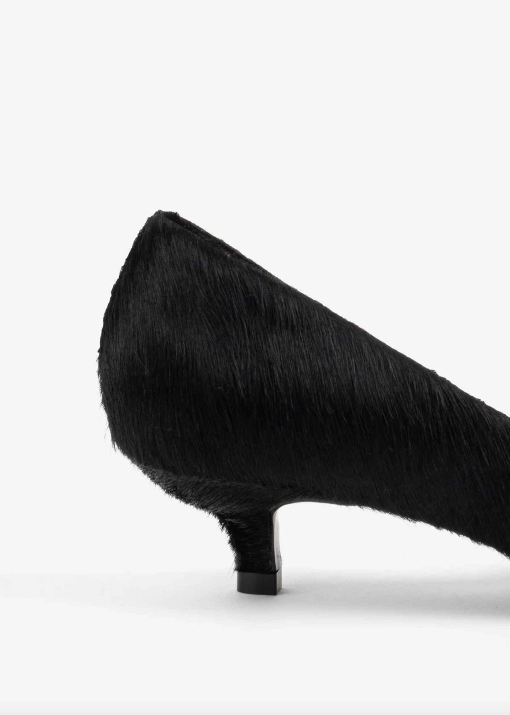 Intentionally Blank Costa Kitten Heel