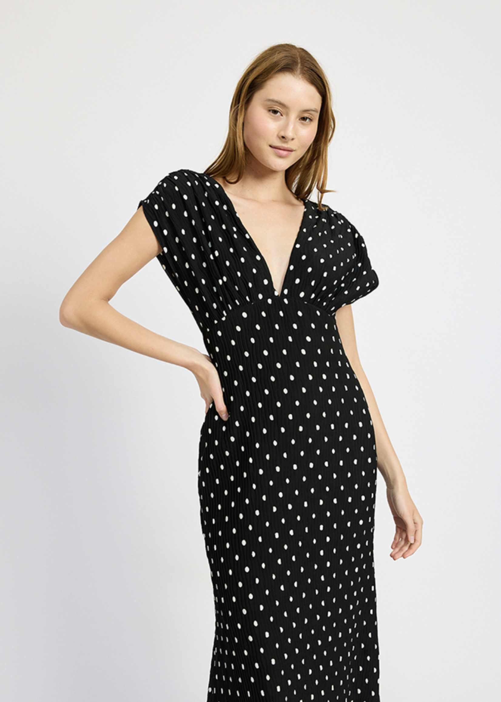 En Saison Wave Pleat Angel Maxi Dress