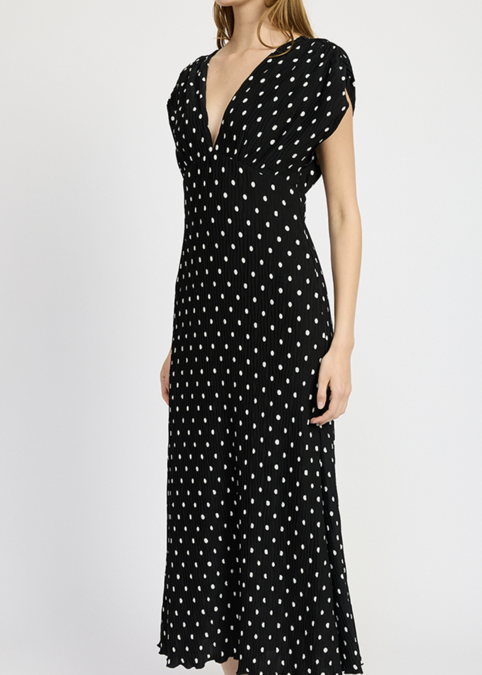 En Saison Wave Pleat Angel Maxi Dress