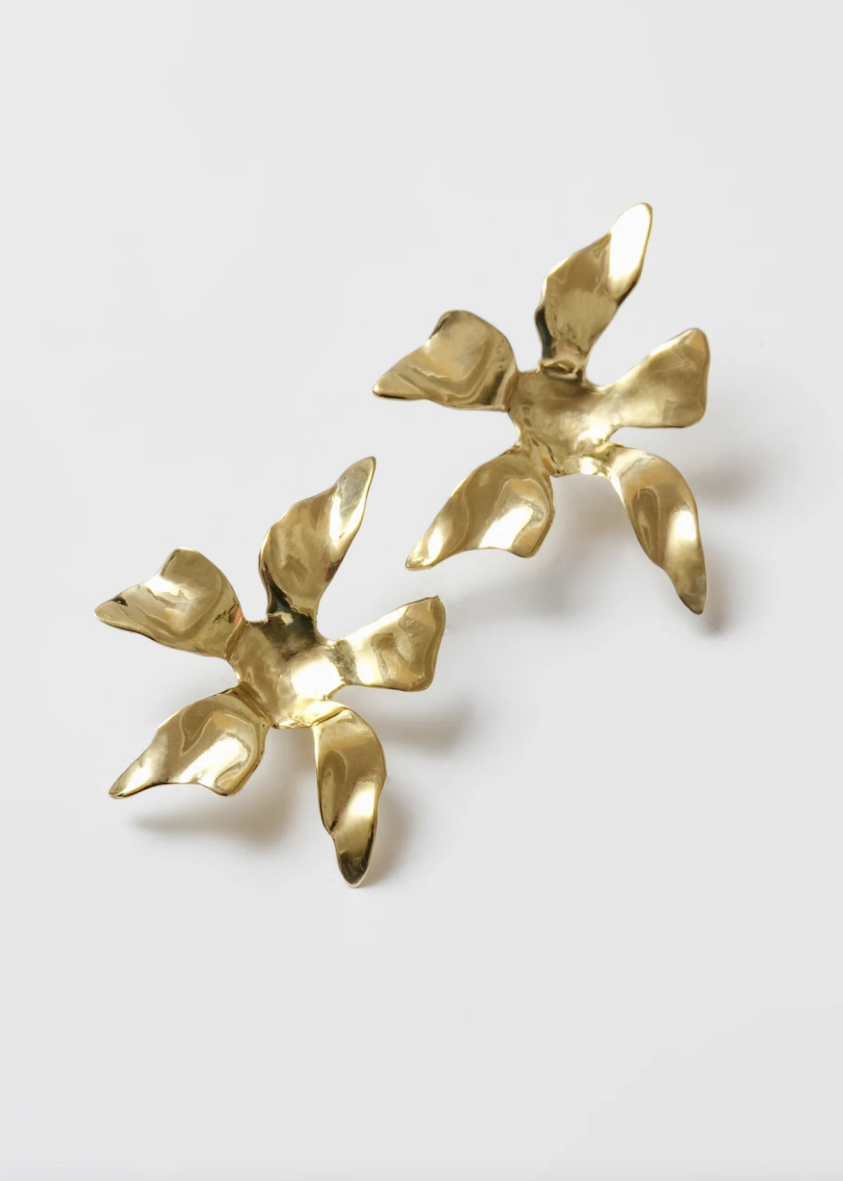 Wolf Circus Flower Stud Earrings