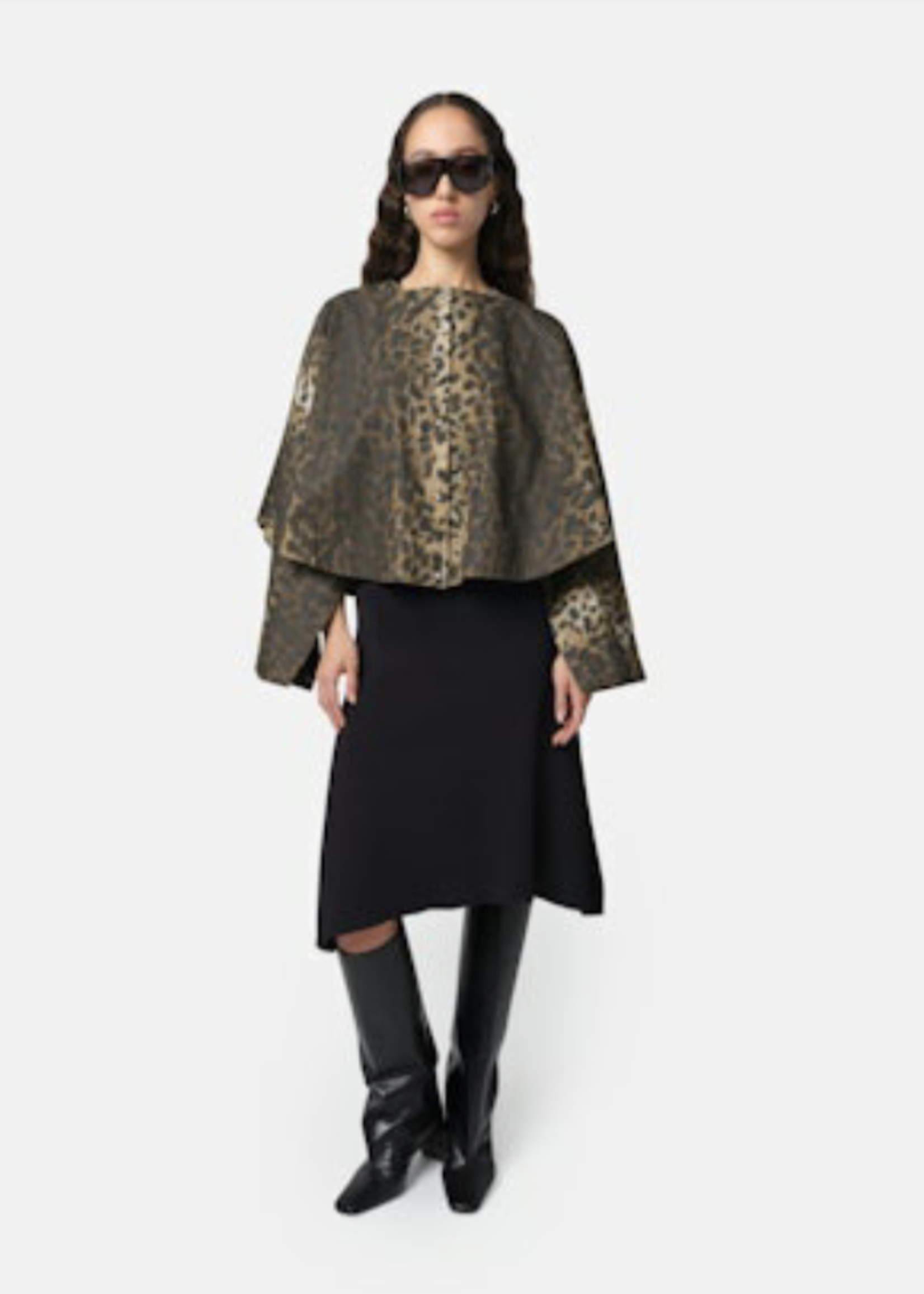 APPARIS Quinn Leopard Cape