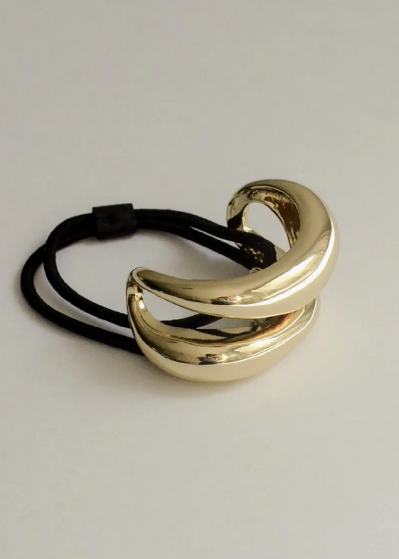 Narsha Sculptured Ponytail Hair Tie