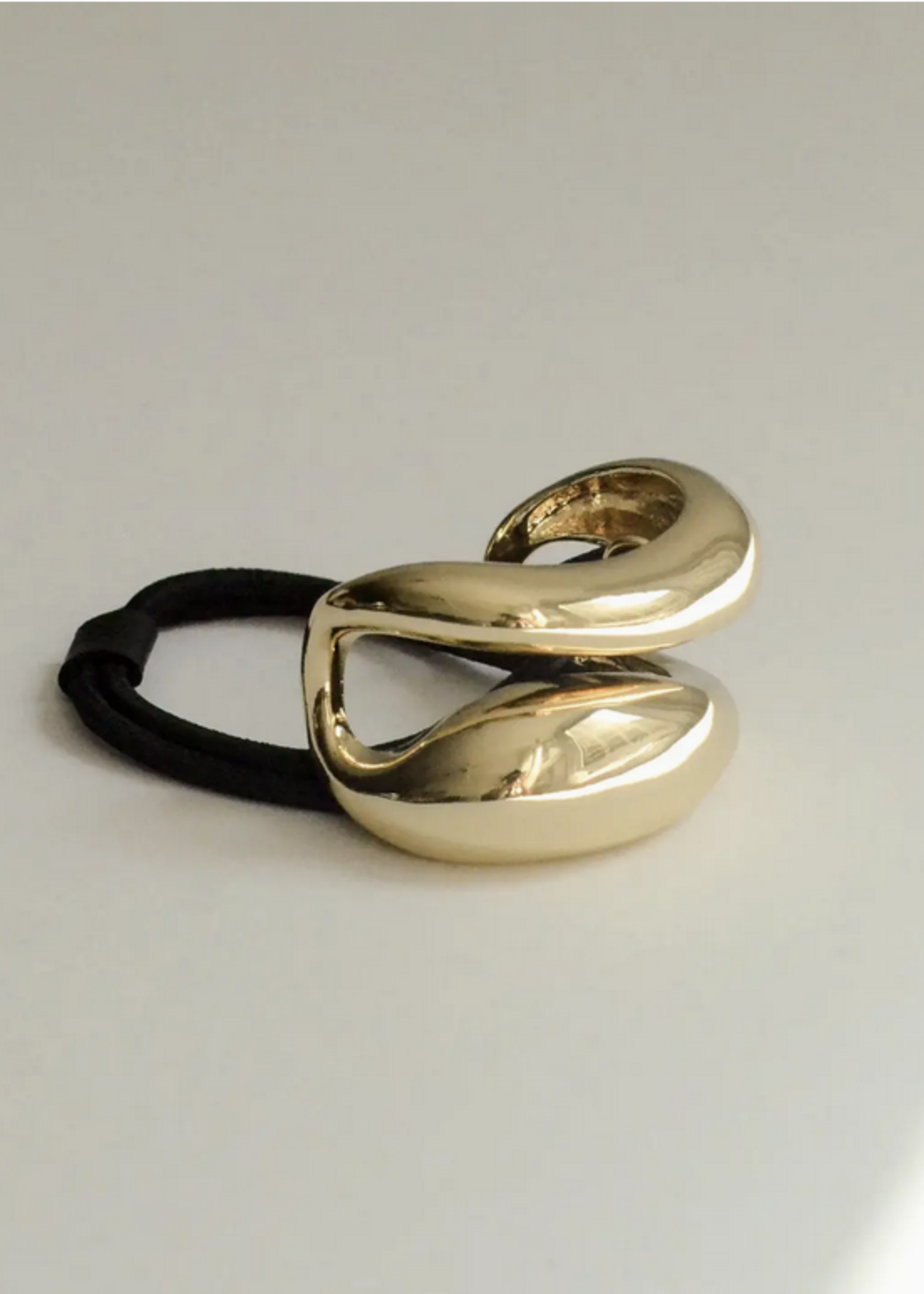 Narsha Sculptured Ponytail Hair Tie