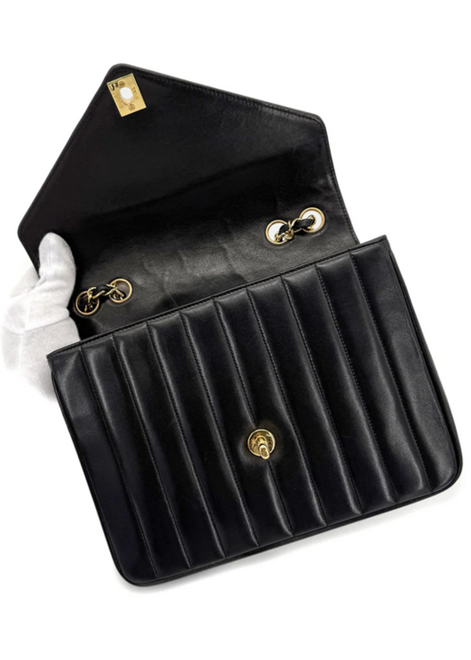 CHANEL Vintage Chevron Quilted Envelope Flap