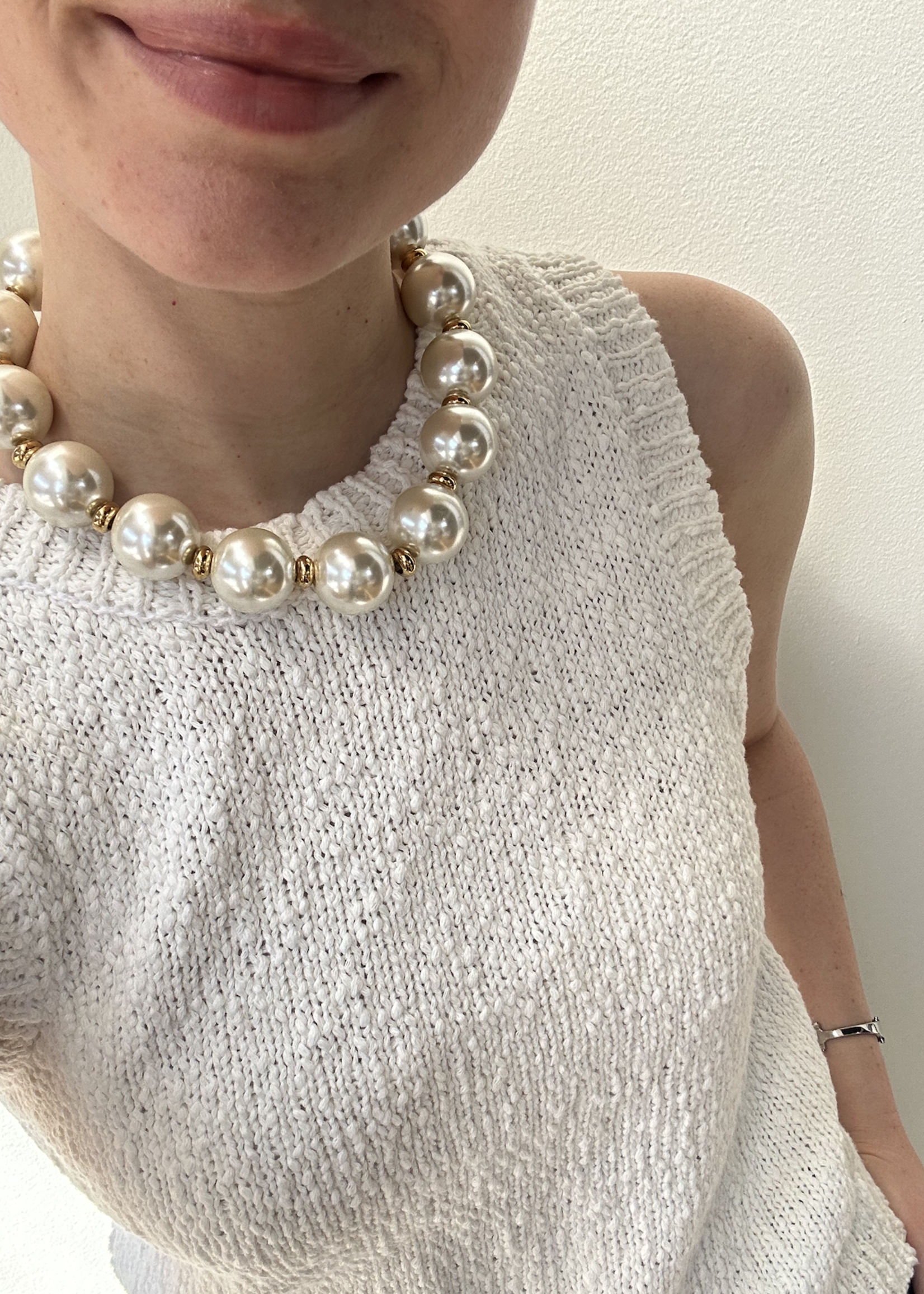 Nahmu Jumbo Pearl Necklace