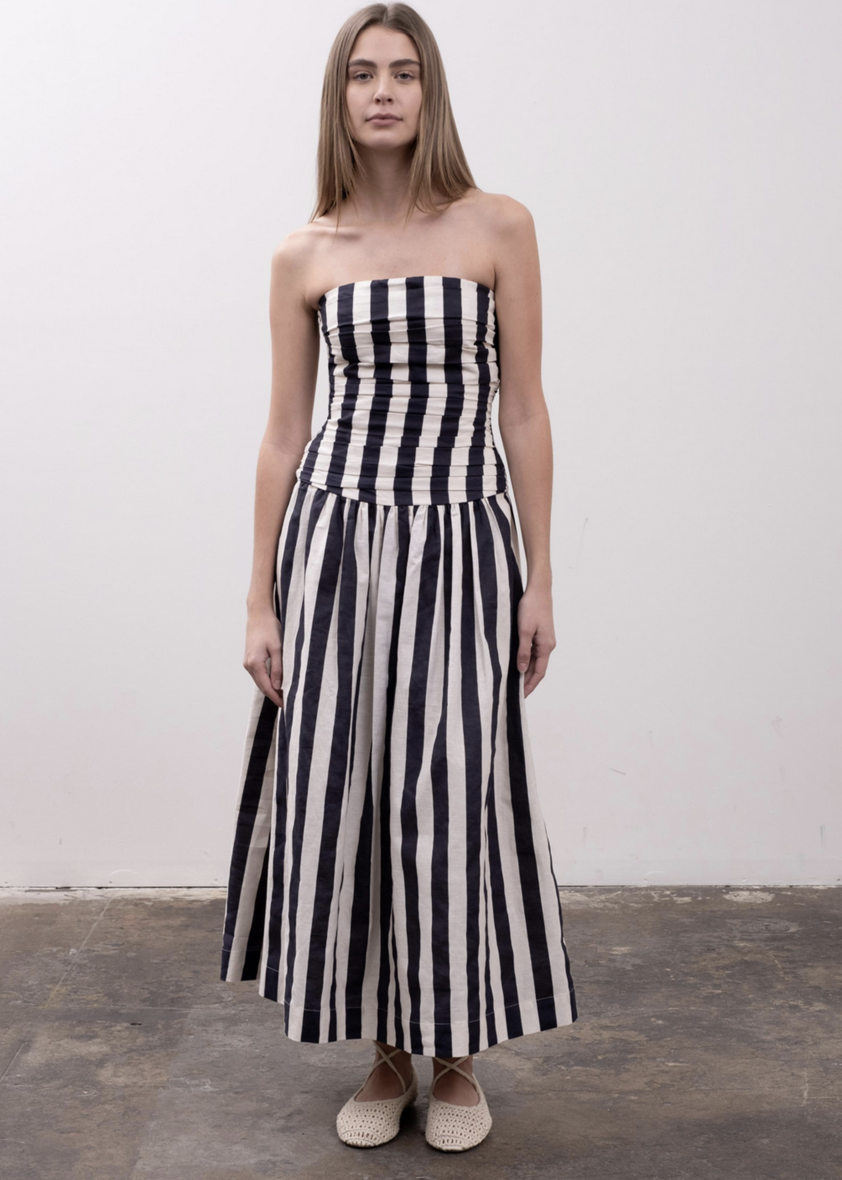 Moon River Strapless Striped Midi Dress