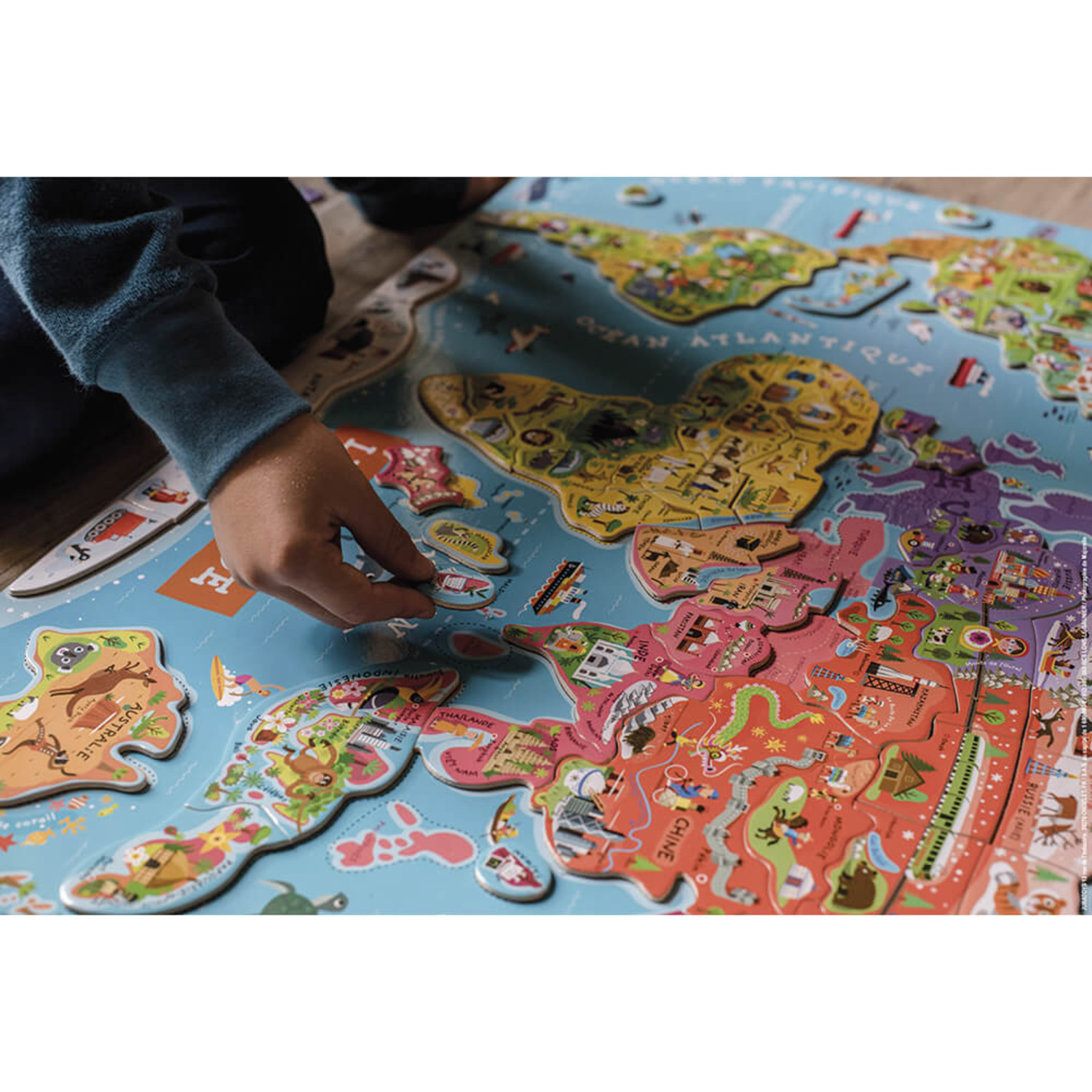 Puzzle monde magnetique 92 pieces- en bois, jeux educatifs