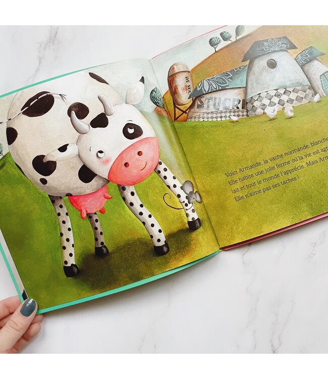 AUZOU LIVRE - ARMANDE LA VACHE QUI N'AIMAIT PAS SES TACHES!