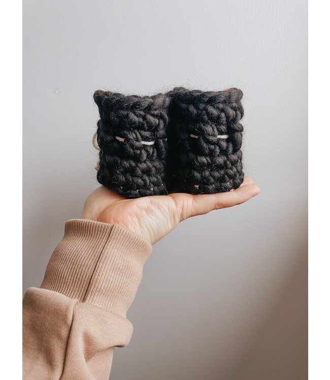 LES PETITS TOUSI PANTOUFLES EN LAINE - ÉBÈNE