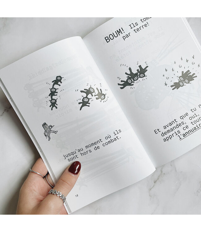 SCHOLASTIC LIVRE - CHAOS TOTAL NO.2 : MARDI - LA MALÉDICTION DES TACHES BLEUES