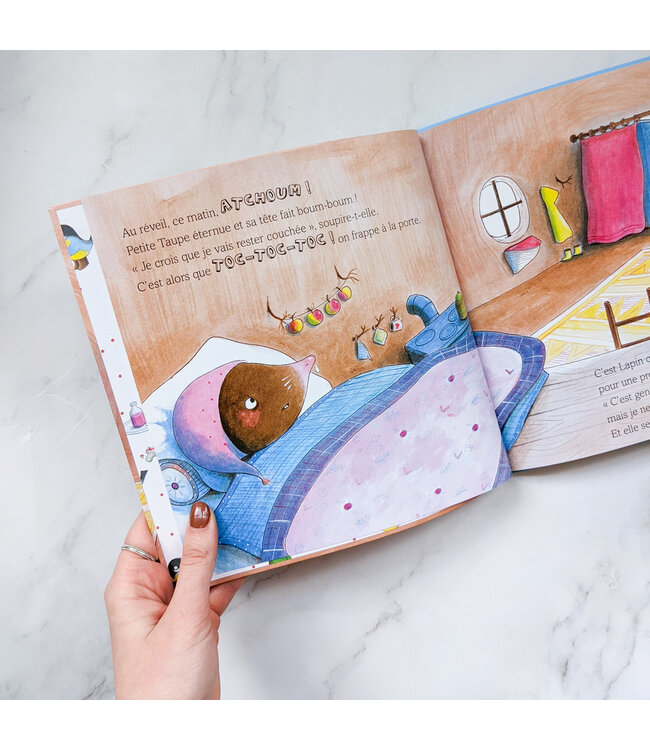 AUZOU LIVRE - PETITE TAUPE EST MALADE