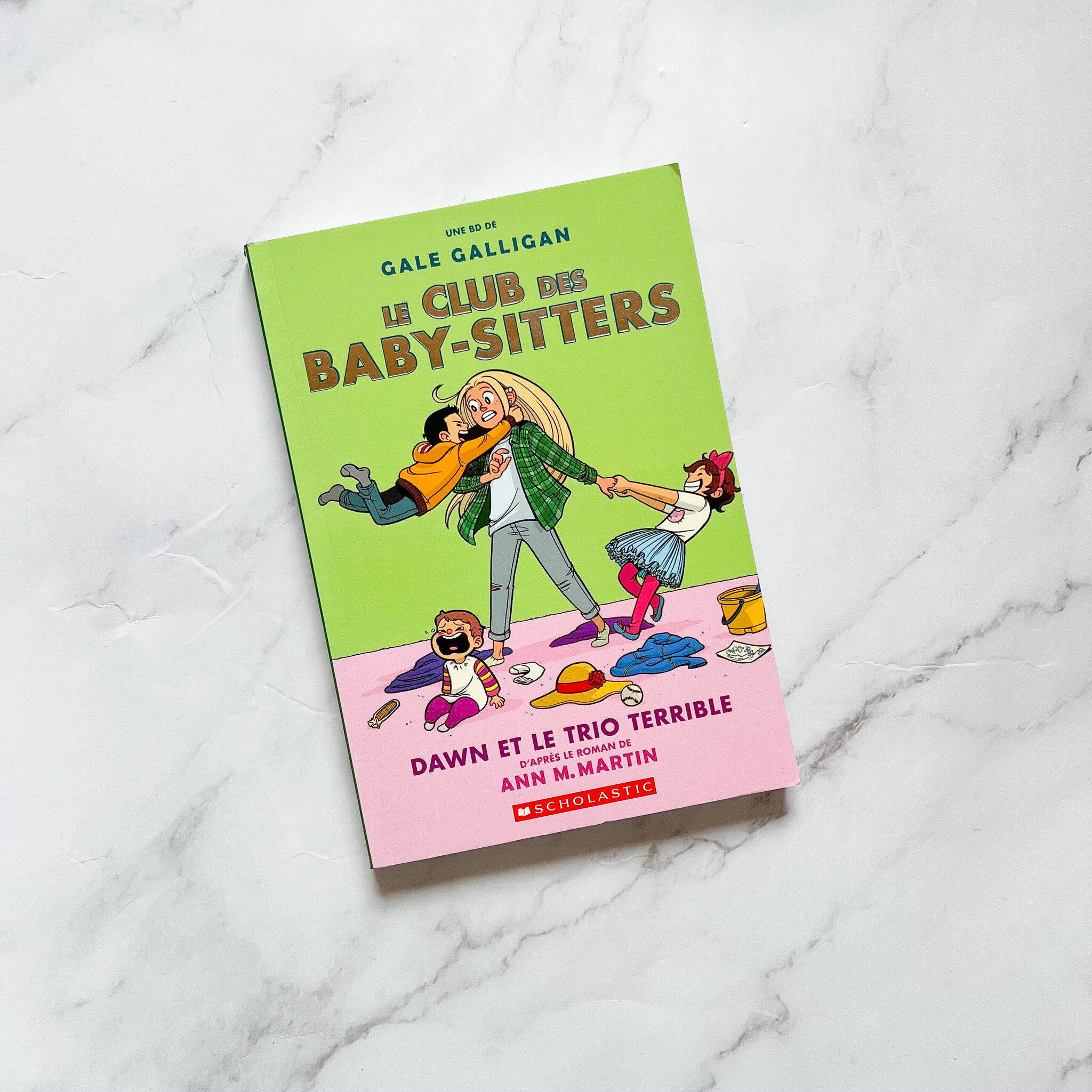 LIVRE - CLUB DES BABY-SITTERS : DAWN ET LE TRIO TERRIBLE - La Petite  Penderie, image size:2048x2048