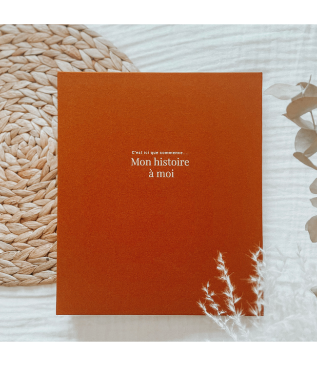 LE PETIT TABLEAU NOIR LIVRE DE BÉBÉ MON HISTOIRE À MOI- TISSUS COGNAC