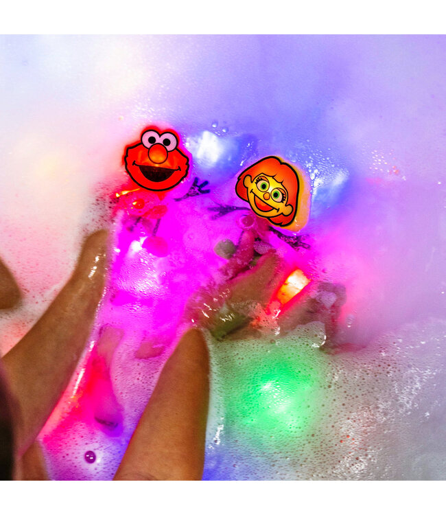 GLO PALS PERSONNAGE AVEC 2 CUBES LUMINEUX - JULIA