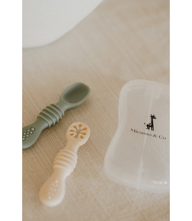 MICASSO & CO CUILLÈRES D'APPRENTISSAGE EN SILICONE - VERT TENDRE & CRÈME