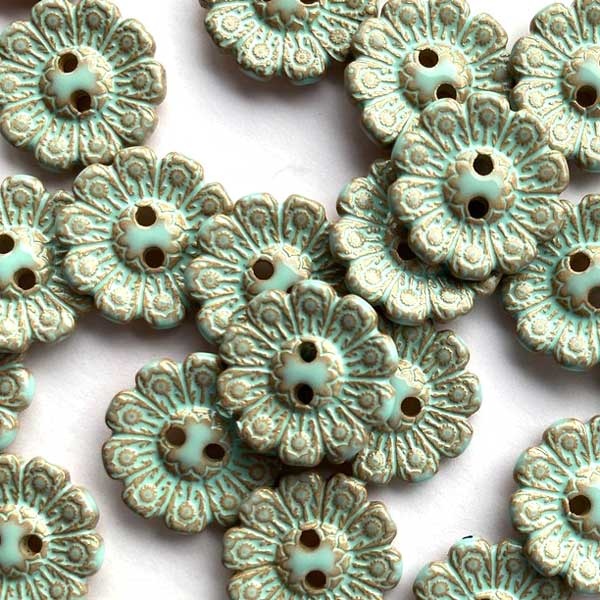 TGB5108 Pearly Green Flower Sewing Buttons - 15mm