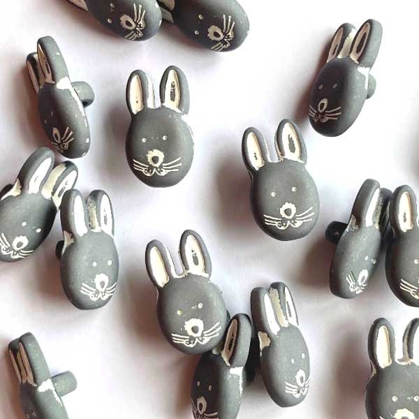 TGB4450 Matte Grey Rabbit Sewing Buttons - 15mm