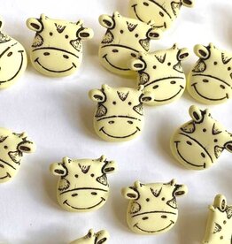 TGB5466 Smiling Cow Sewing Buttons - 15mm