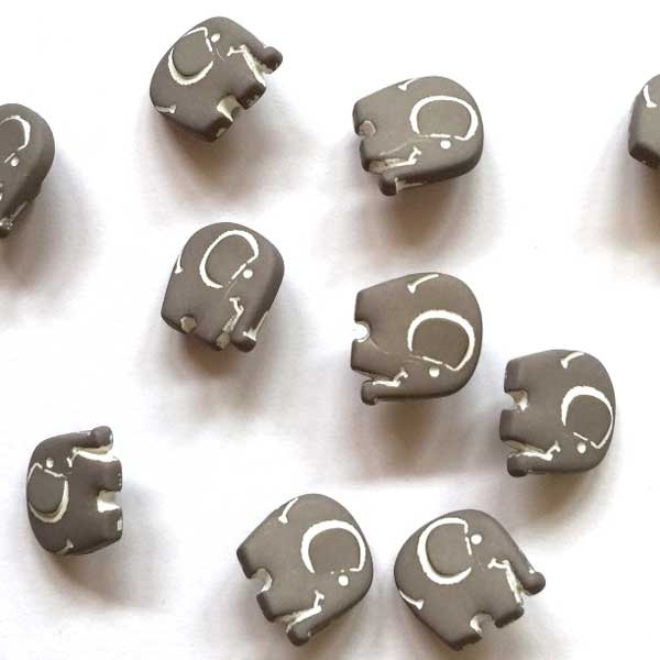 Textile Garden TGB2010 Grey Elephant Sewing Buttons - 15mm