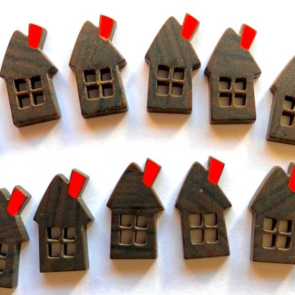 TGB4539 Brown House Orange Chimney Sewing Buttons - 18mm