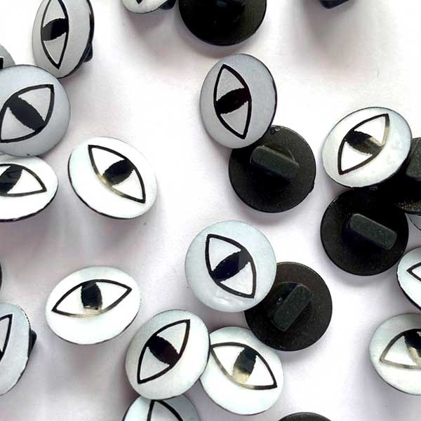 TGB4640 Black & White Eye Sewing Buttons - 12mm