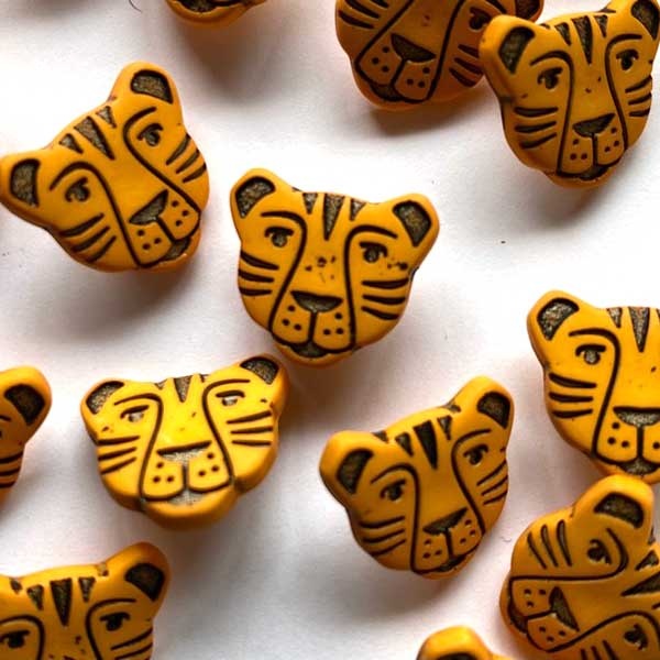 TGB4723 Tiger Sewing Buttons - 15mm