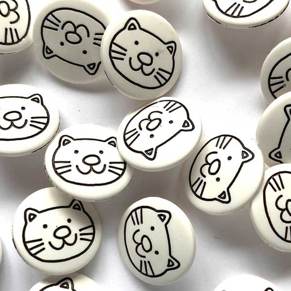 Textile Garden TGB4440 White With Black Cat Sewing Buttons - 15mm