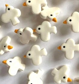 TGB5626 Glossy Off White Bird Sewing Buttons - 12mm