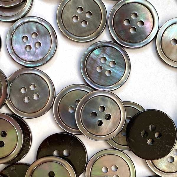 TGB5417 Grey Shell With Rim Sewing Buttons - 15mm