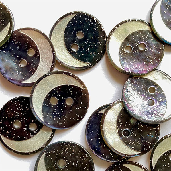 Textile Garden TGB4608 Dark Sparkly Sky Shell Crescent Moon 18mm