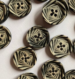 TGB5607 Black Horn Leaf Design Sewing Buttons - 15mm