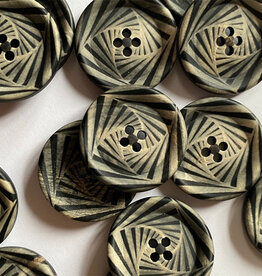 Textile Garden TGB5606 Black Horn Button With Leaf Design 23mm