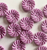 TGB5680 Mauve Flower Sewing Buttons - 15mm