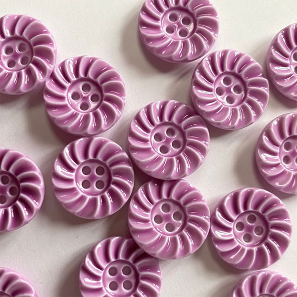 Textile Garden TGB5680 Glossy Light Mauve Flower Button 15mm