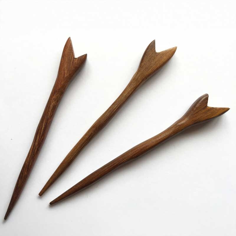 TGP370 Smooth Wiggly Wood Shawl Stick 100mm