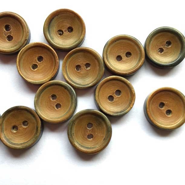 TGB2977 Concave Ginger Horn Sewing Buttons - 15mm