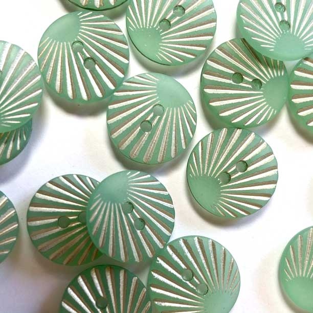 Textile Garden TGB5701 Green Scallop Sewing Buttons - 15mm