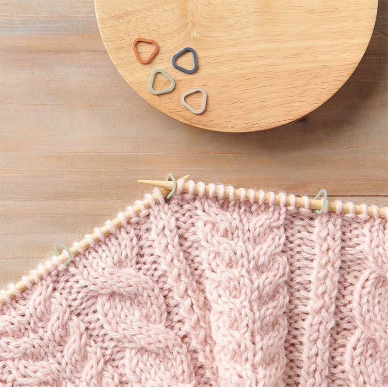 Clover Clover 3193 Soft Triangle Stitch Marker Medium